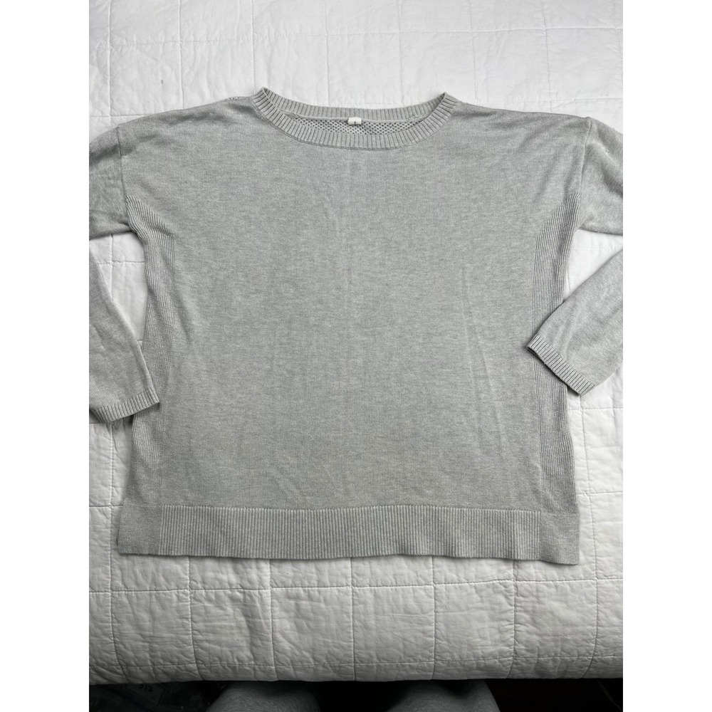 Lululemon Athletics Gray Crew‎ Neck Sweater Knit Pullover Women Size 6